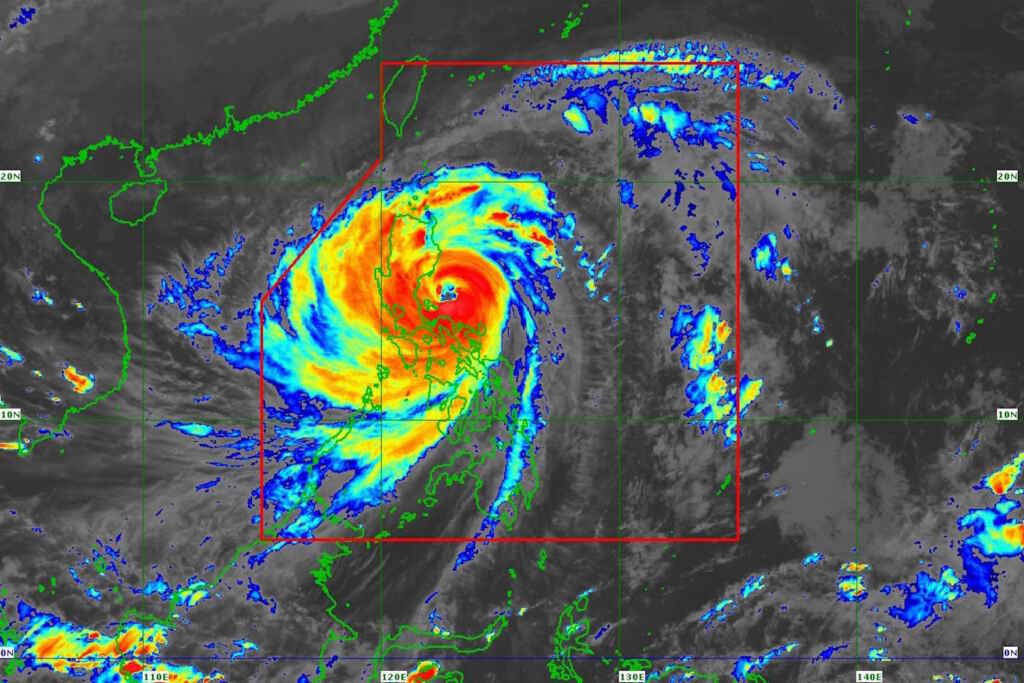 Filippine, non è finita: evacuate un milione di persone per un secondo super tifone con raffiche di vento a oltre 200 km orari 2 super tifone uwan filippine