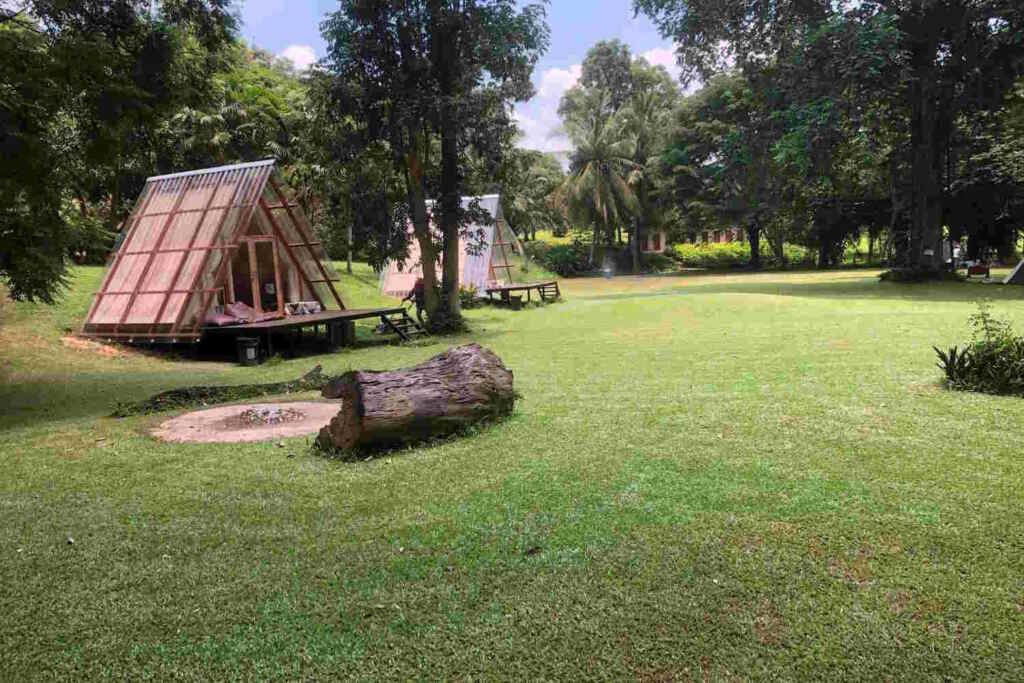 glamping 1024x683.jpg