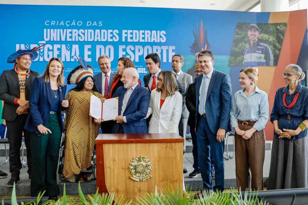 Nasce la prima Università Federale Indigena in Brasile: una svolta storica contro la logica coloniale 2 università indigeni