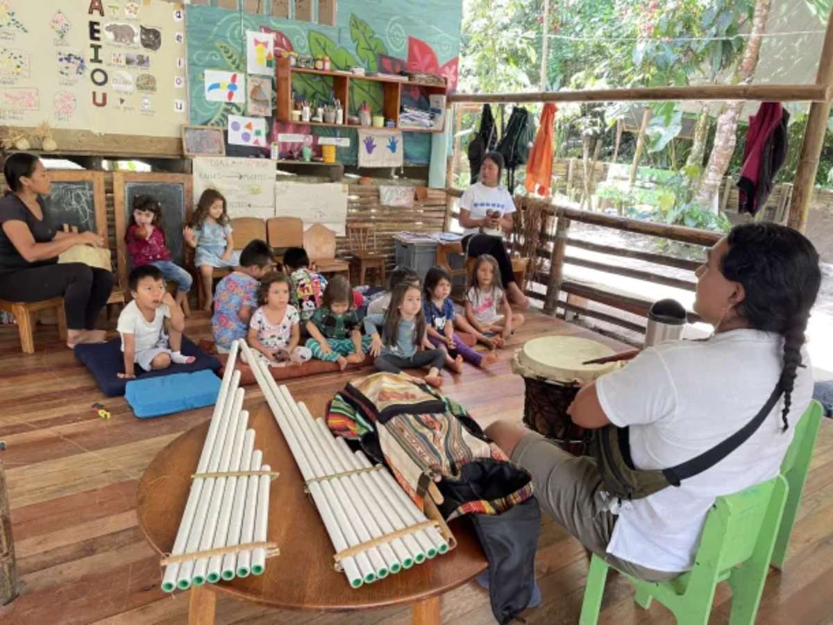 Questa scuola ha trasformato la foresta in un’aula a cielo aperto (ed è stata premiata dall’UNESCO) 3 Bosque Escuela Tena 2