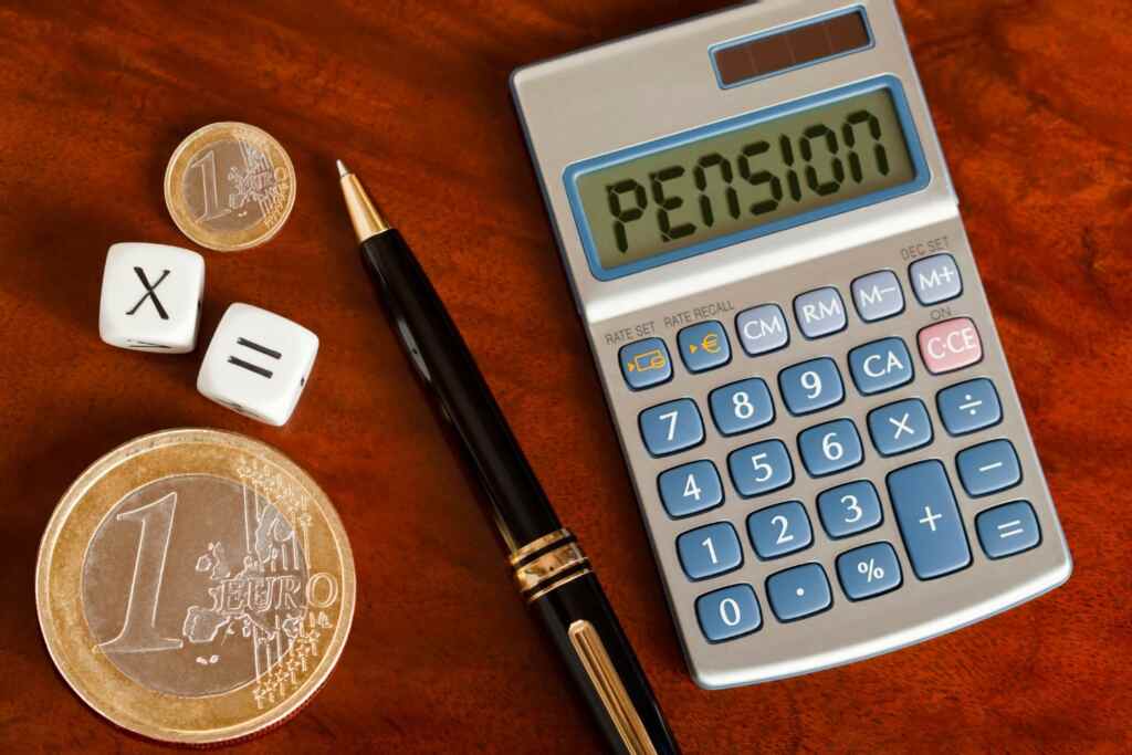 La beffa delle pensioni 2026: chi ha versato più contributi prenderà un assegno più basso 2 pensioni soldi