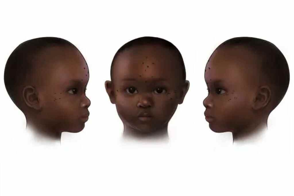 Bambini tatuati degli antichi nubiani