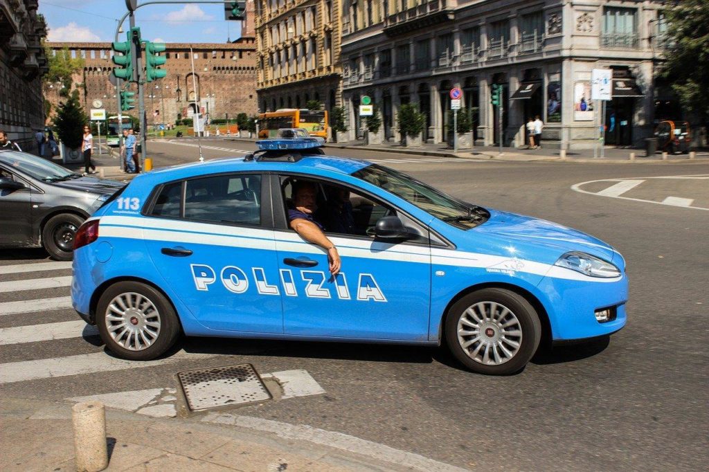 Polizia italiana.jpg