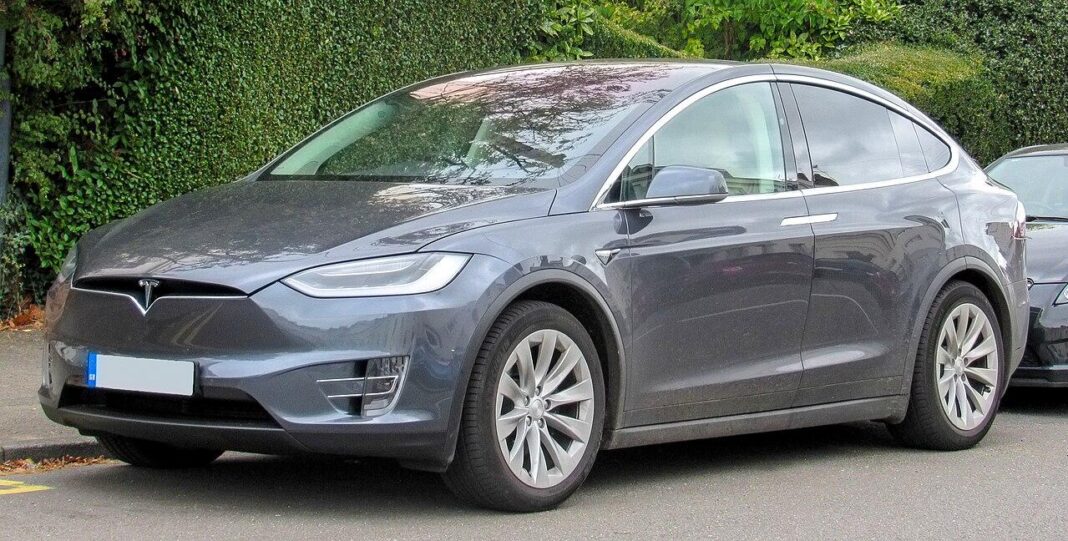 Tesla Model X.jpg