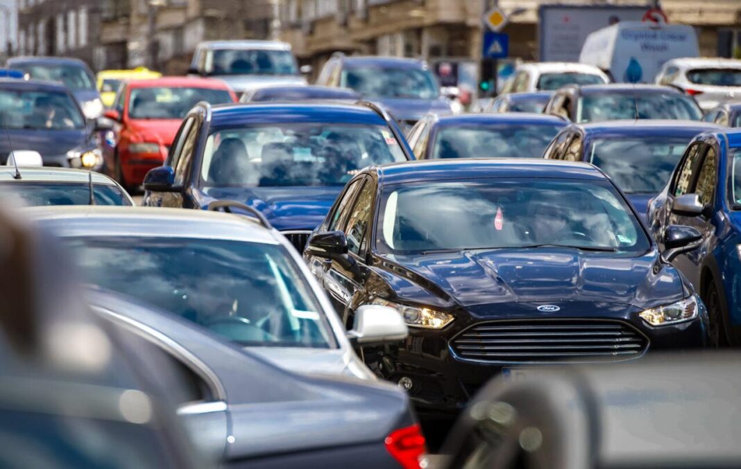 Traffico scaled e1764065769904.jpg