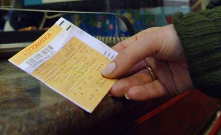 Bollo auto scaduto: sanzioni, interessi e prescrizione 2 bollo auto 2020.jpg