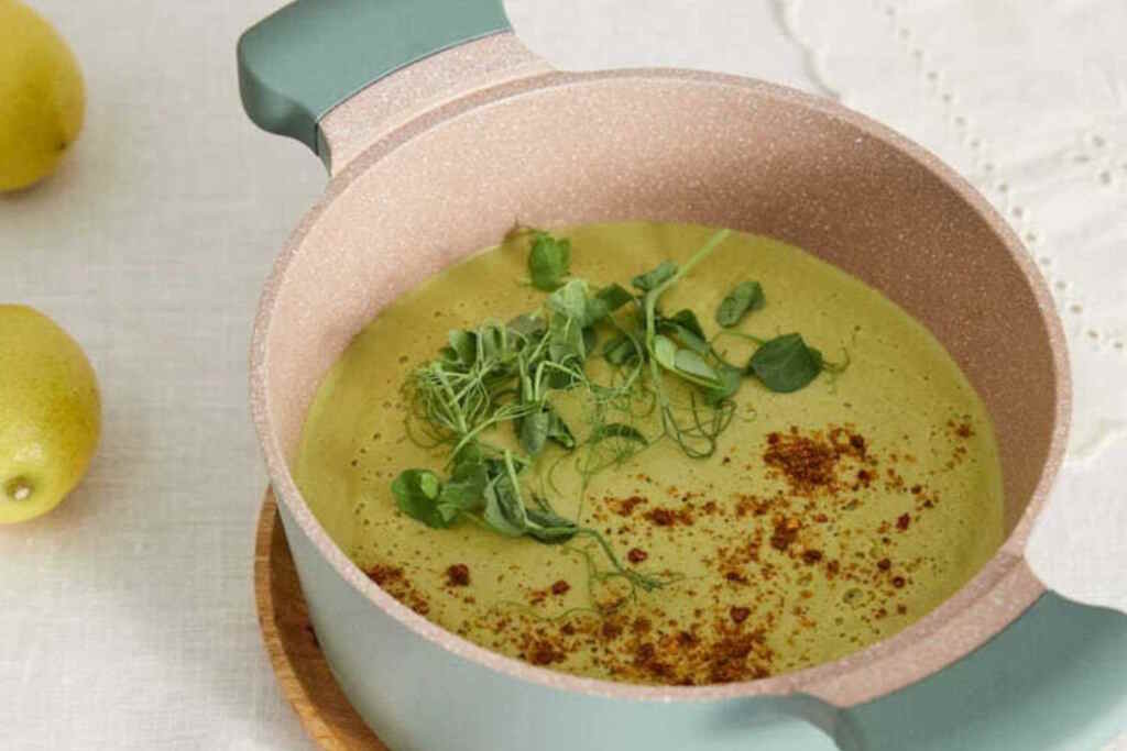 Stufato di verdure fatto in casa: sapore e benessere in ogni cucchiaio 1 pentole