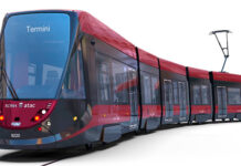 Roma, inizia la rivoluzione del ferro: sbarcato a Civitavecchia il primo dei 121 nuovi tram Urbos