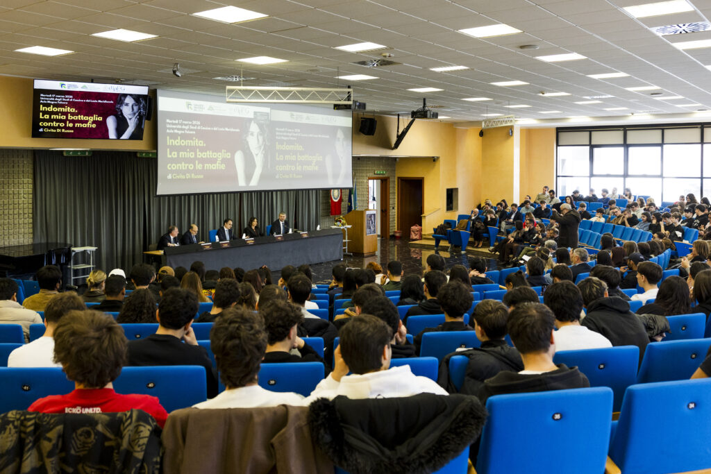 Sviluppo solo se c'è giustizia: il progetto del Consorzio Industriale del Lazio fa tappa a Cassino 1 Presentazione libro 3