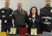Bergamo – Hostess fermata in aeroporto: sotto la divisa gioielli di lusso per oltre 42mila euro, accusata di contrabbando