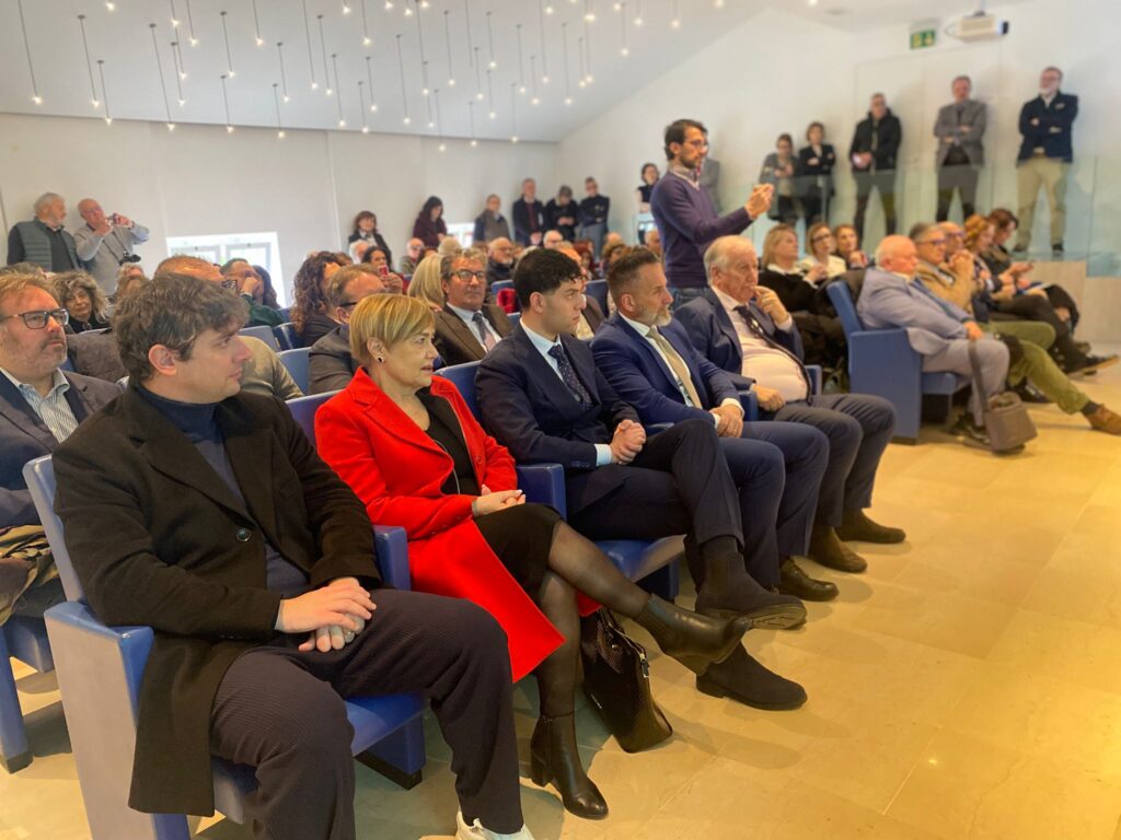 Latina - Rimpasto in Giunta, il sindaco ha presentato i nuovi assessori e un cambio di delega: ecco chi entra e chi esce 4 WhatsApp Image 2026 03 27 at 13.21.29 1 1