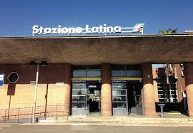 latina stazione ferroviaria sindaco