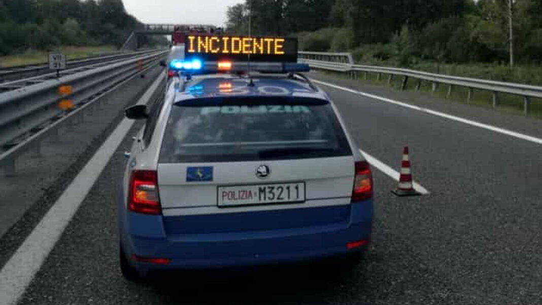 incidente polizia stradale autostrada