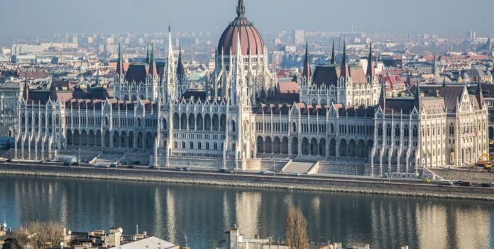 Copertina-Budapest-1366x691