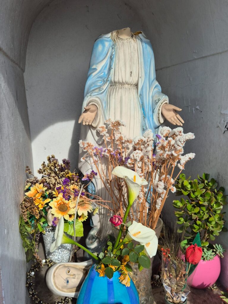 Frosinone, ondata sacrilega scuote la città: decapitati Padre Pio e una Madonnina: caccia al responsabile 2 WhatsApp Image 2026 04 14 at 18.19.52 1