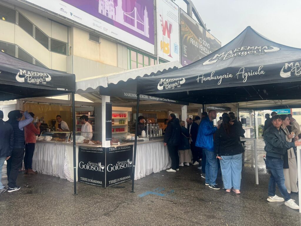 Vinitaly, non solo vino: cresce l'offerta gastronomica, successo per "Terre di Maremma" di Domenico Eleuteri 2 WhatsApp Image 2026 04 15 at 07.06.59