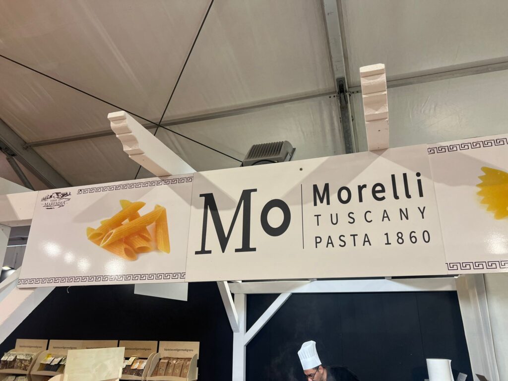 Al Vinitaly l'incontro tra pasta e carne diventa racconto: il "matrimonio" tra Toscana e Tuscia conquista il pubblico 2 WhatsApp Image 2026 04 15 at 07.07.38 3