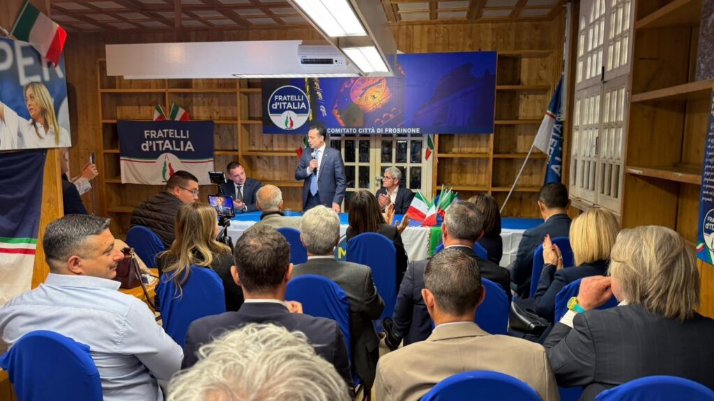Frosinone - Il sindaco di Isola Liri Quadrini entra in FdI. E Trancassini lancia la sfida per Provincia e Comune 5 WhatsApp Image 2026 04 21 at 13.22.57 8