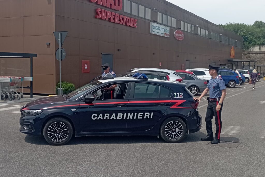 labico colleferro furto carabinieri