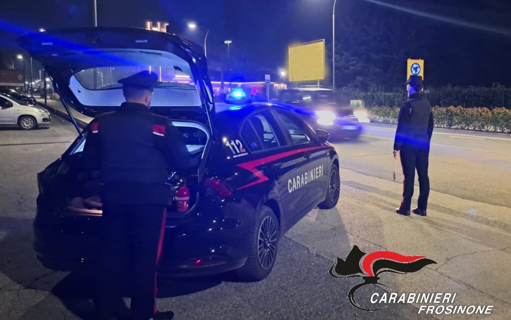 frosinone figlio violento carabinieri