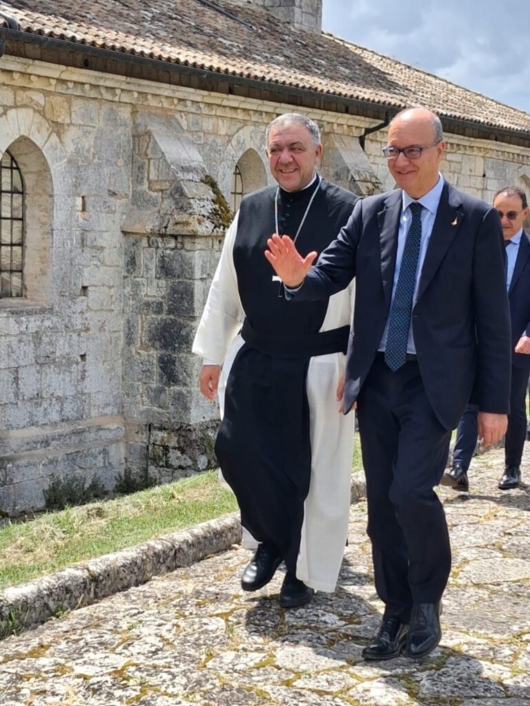 Veroli ha accolto il ministro Valditara. Chiaro il messaggio: "La Scuola è il vero ascensore sociale" 3 IMG 20260519 WA0316