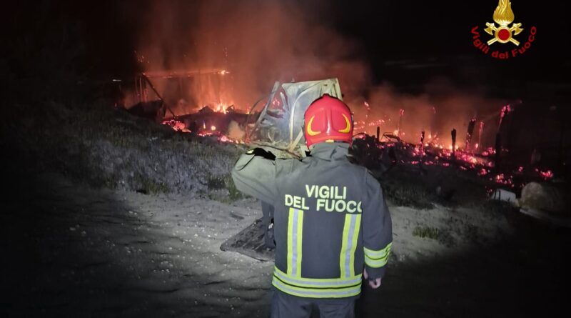 sabaudia lungomare incendi