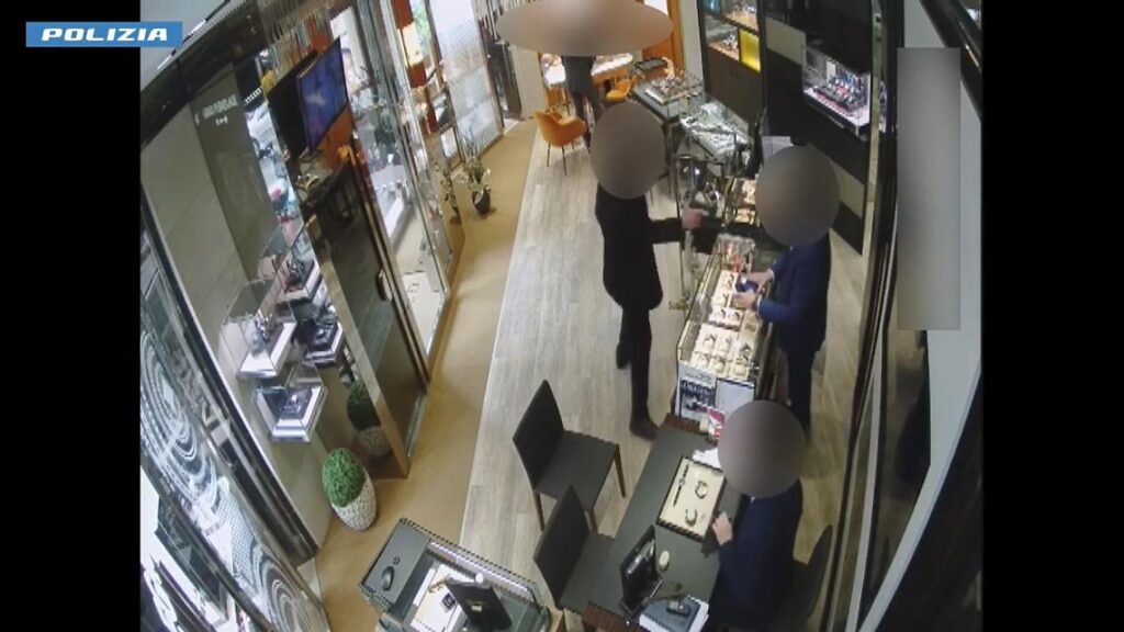 latina rapine gioiellerie arresti