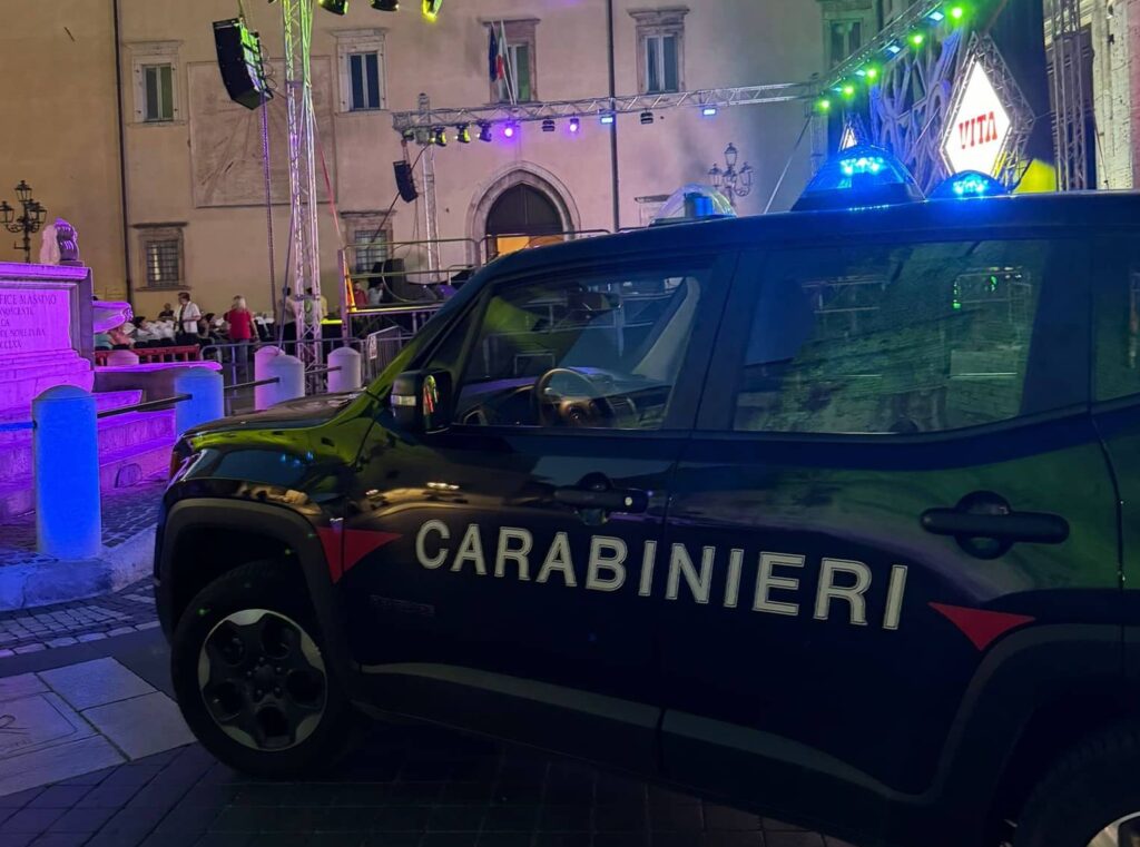 Alatri carabinieri piazza
