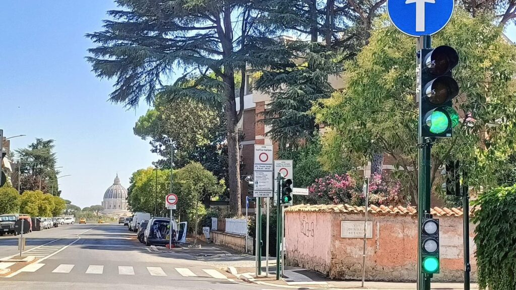 roma mini semafori mobilità
