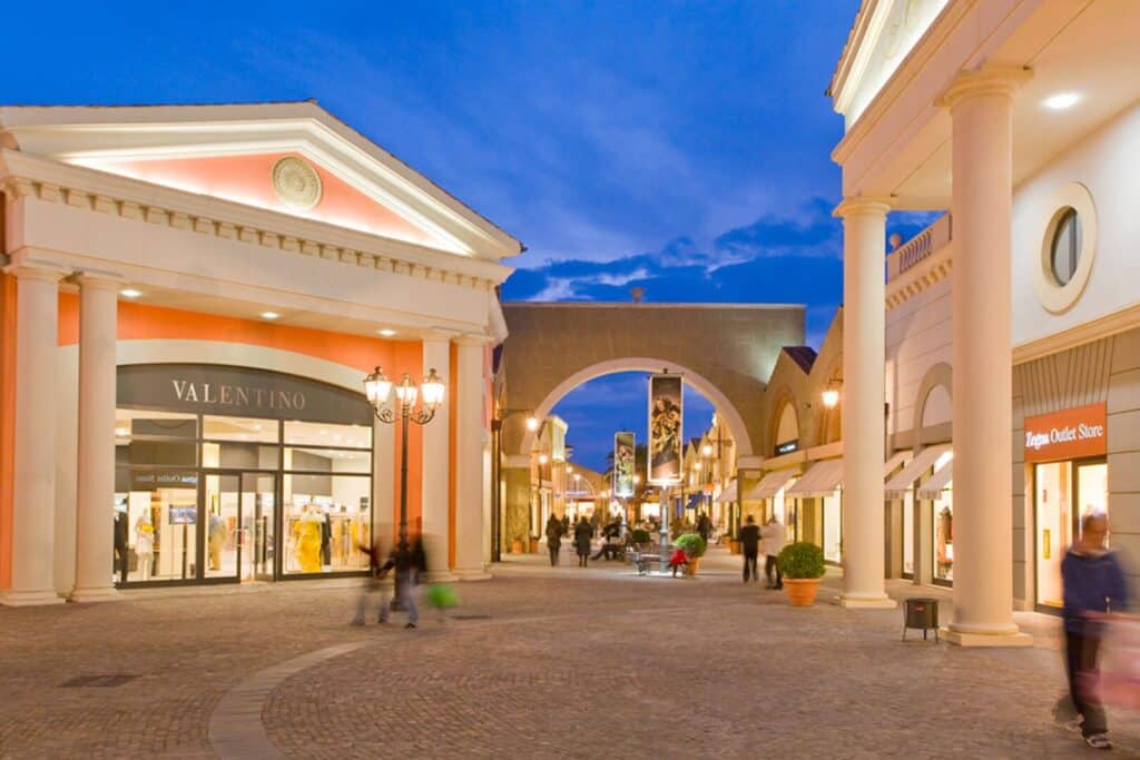 valmontone outlet magicland