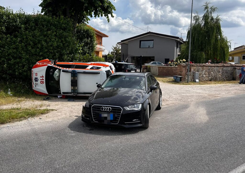 alatri auto medica incidente 155