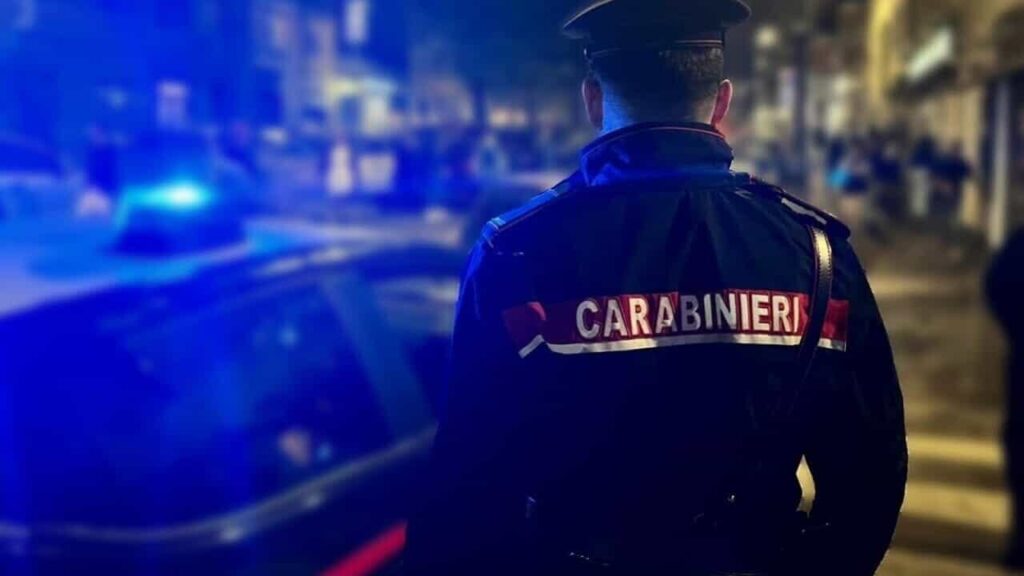 guidonia carabinieri auto pirata notte