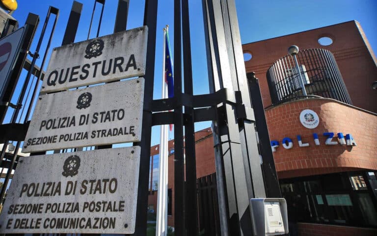 frosinone questura stalking polizia