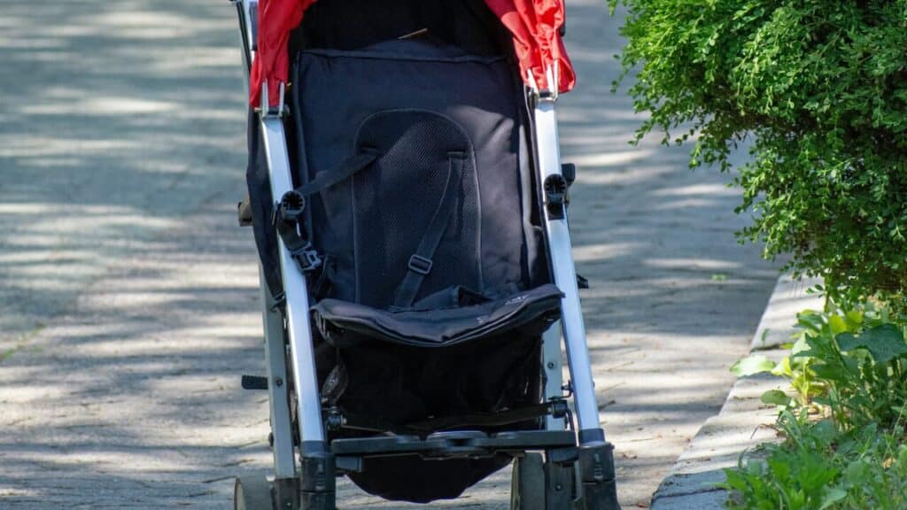 passeggino bambino parco tivoli