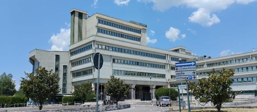 Frosinone, l'ingresso del Tribunale