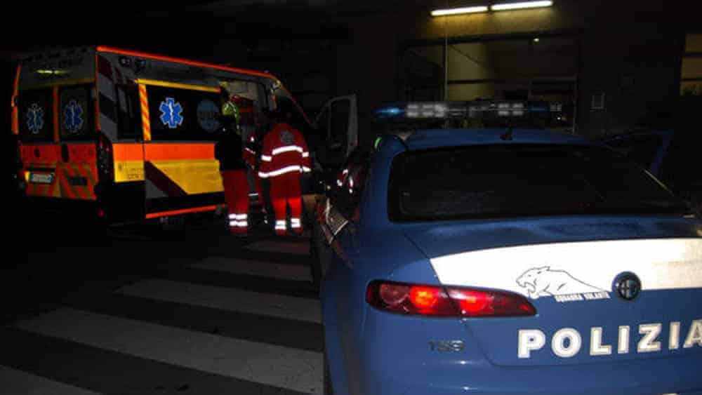 ambulanza polizia notte