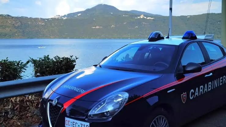 castal gandolfo lago carabinieri